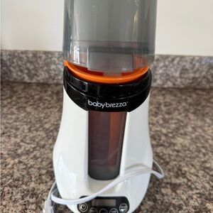 Baby Brezza Smart Baby Bottle Warmer with Bluetooth
